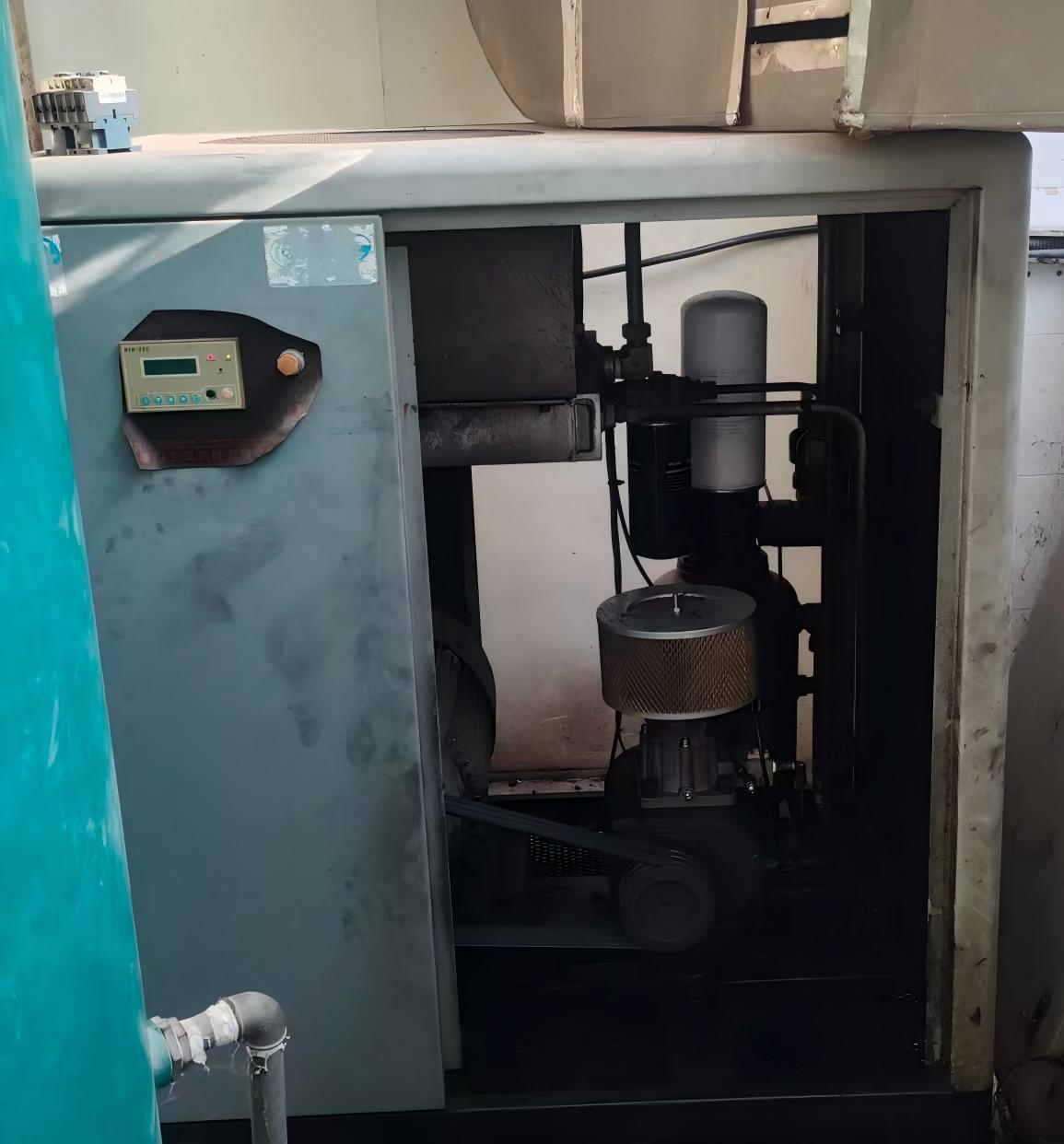 厦门某厂空压机换皮带 厦门某厂空压机换皮带