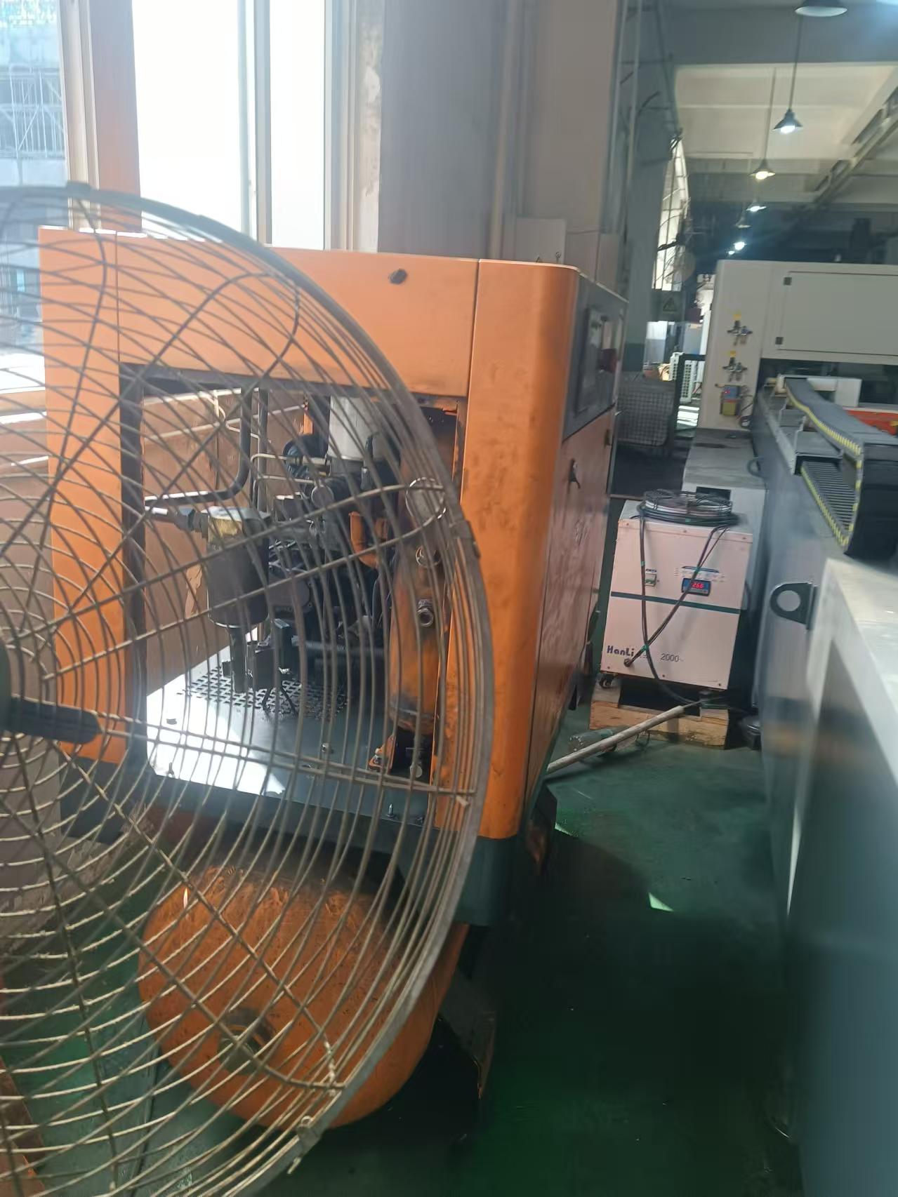 福建漳州15KW喷油螺杆空气压缩机保养(图2)