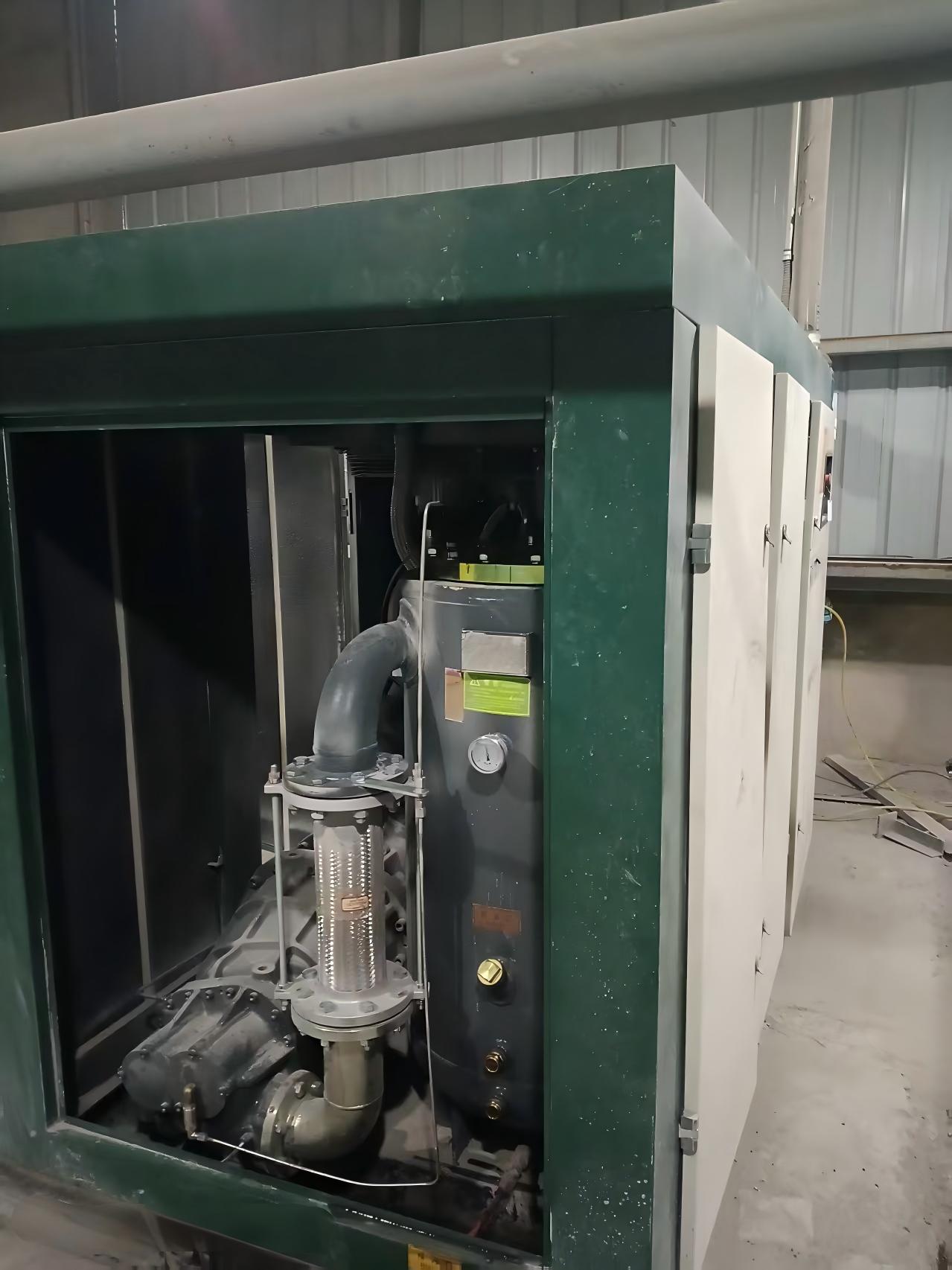 南平某厂年前开山空压机保养 南平某厂年前开山空压机保养